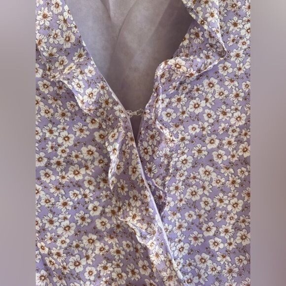 ASTR The Label Top Womens Size S Peasant Floral Smocked Chiffon Faux Wrap Blouse - Picture 2 of 8